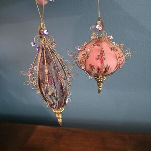 2 Vintage Victorian Wired Finial Floral Ornaments Katherine’s Collection Gold